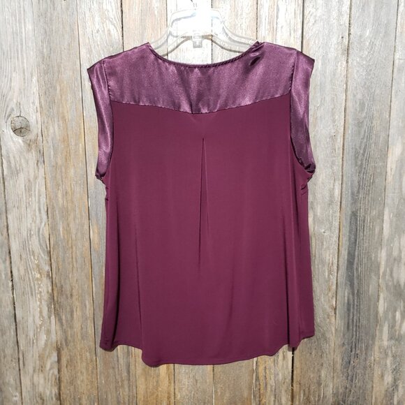 Dressbarn M Top Blouse Purple Mixed Media Stretch Pleated Satin Sleeveless Women - Picture 3 of 6